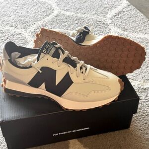 NIB new balance 327 fig, light cream/gray with navy blue.